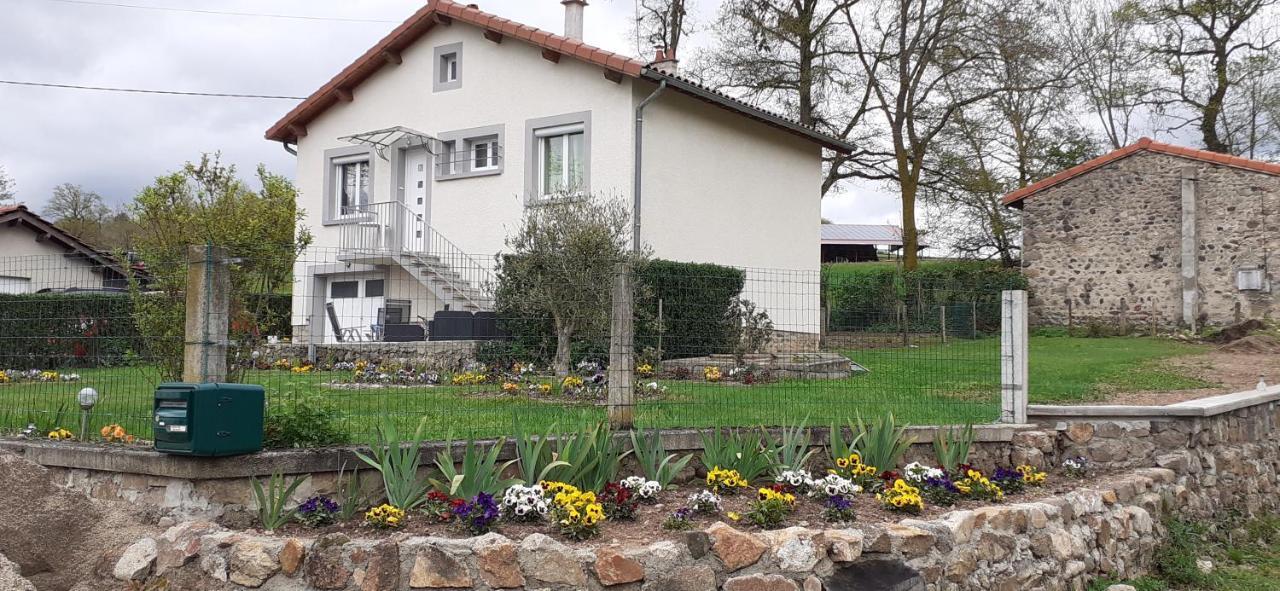 Halte A Veyrac Apartment Lavoute-sur-Loire Bagian luar foto